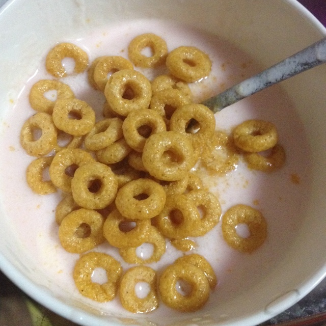 带微笑的女d生做的牛奶脆谷乐