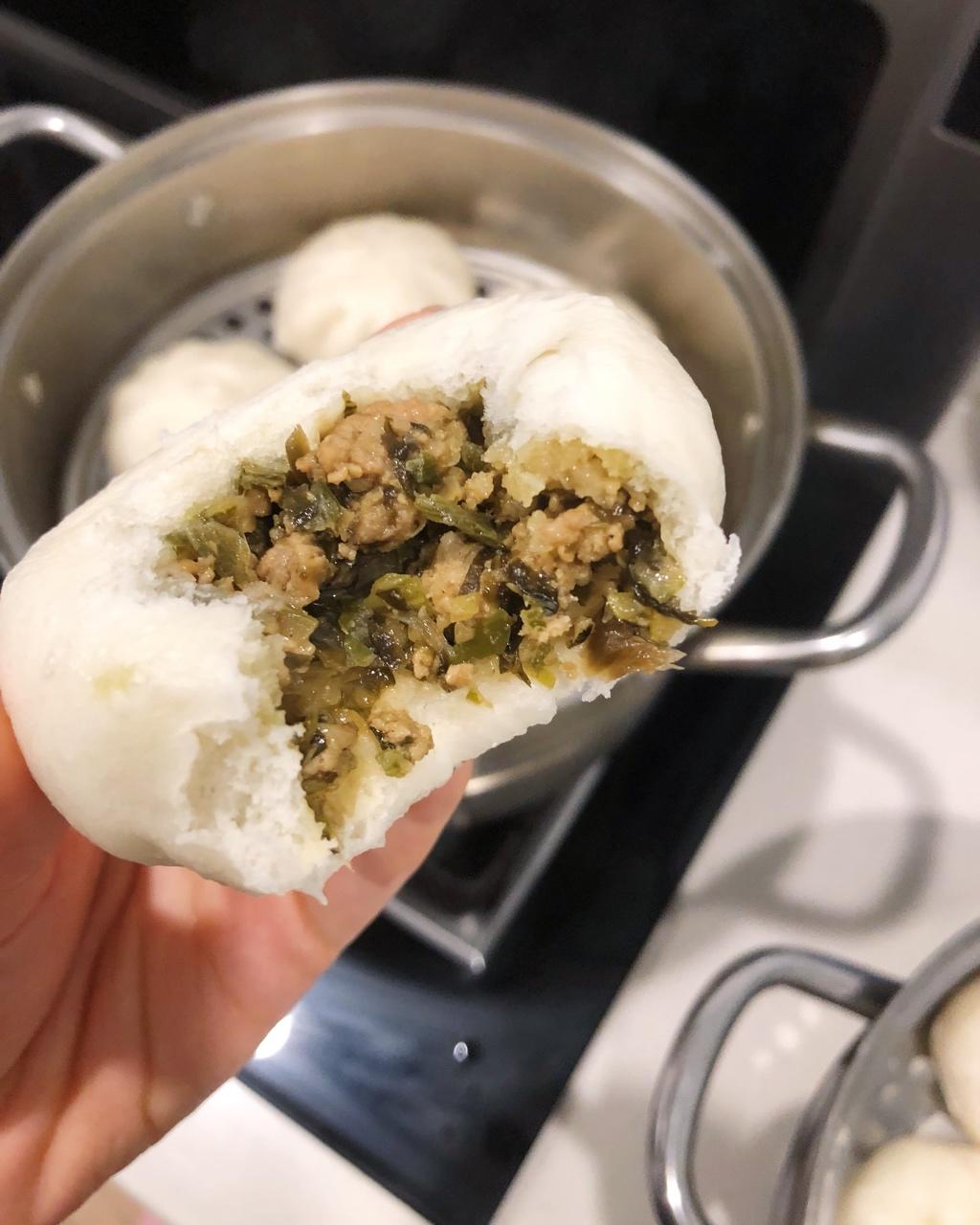 芽菜肉臊包子
