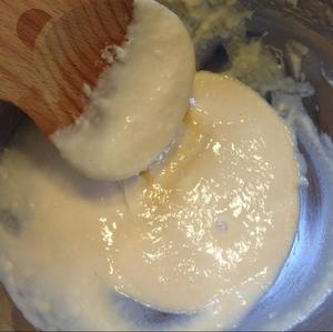 手作蔓越莓牛奶面包的做法 步骤2