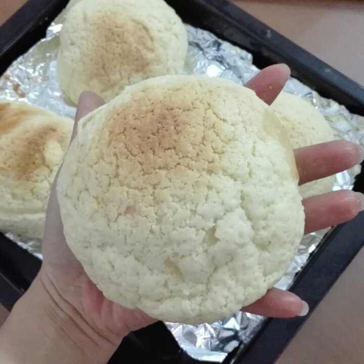 菠萝包（附10分钟手套膜和快速软面包做法）