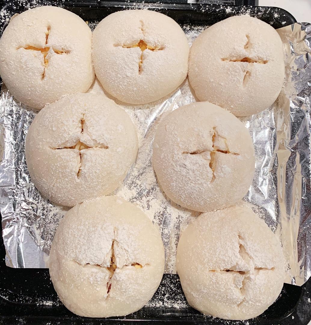 💯咸蛋黄培根熔岩面包‼️