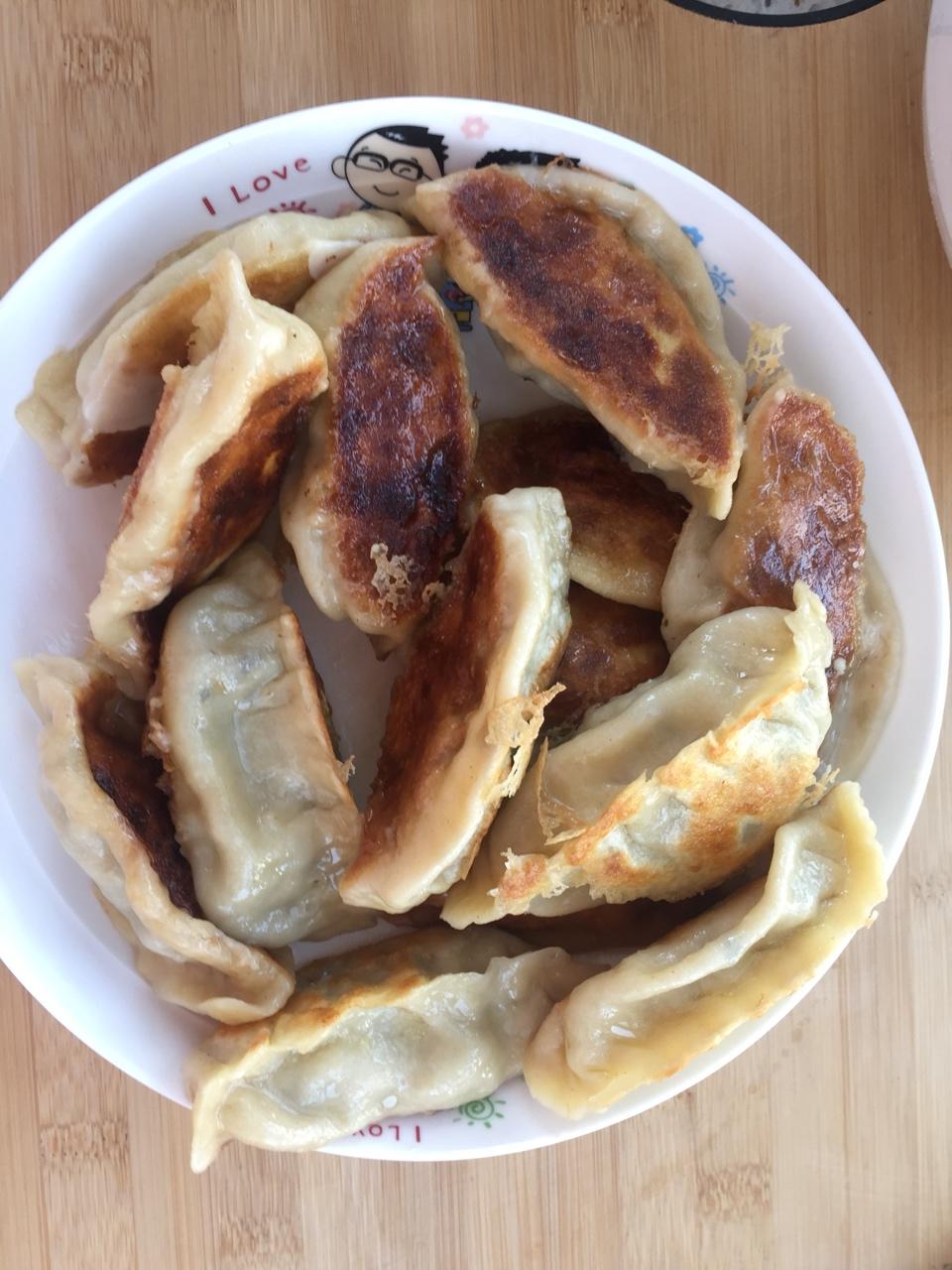 三鲜锅贴