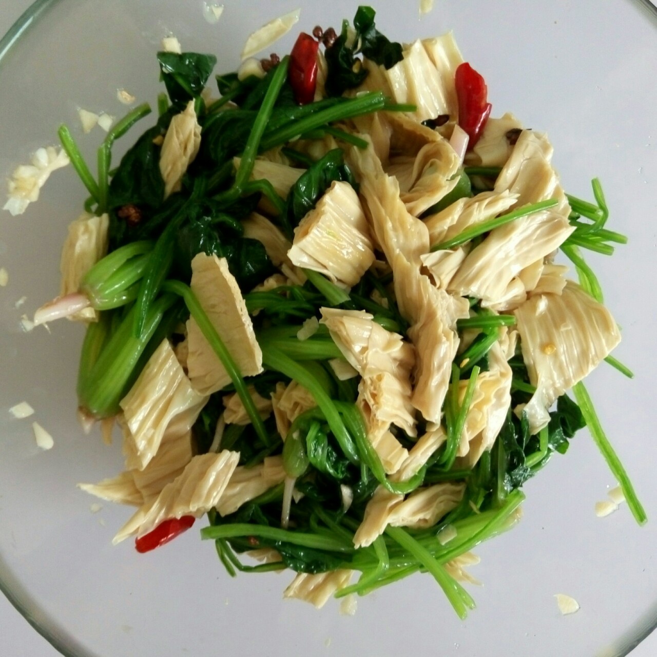 天使爱美丽_nana做的炝拌腐竹菠菜