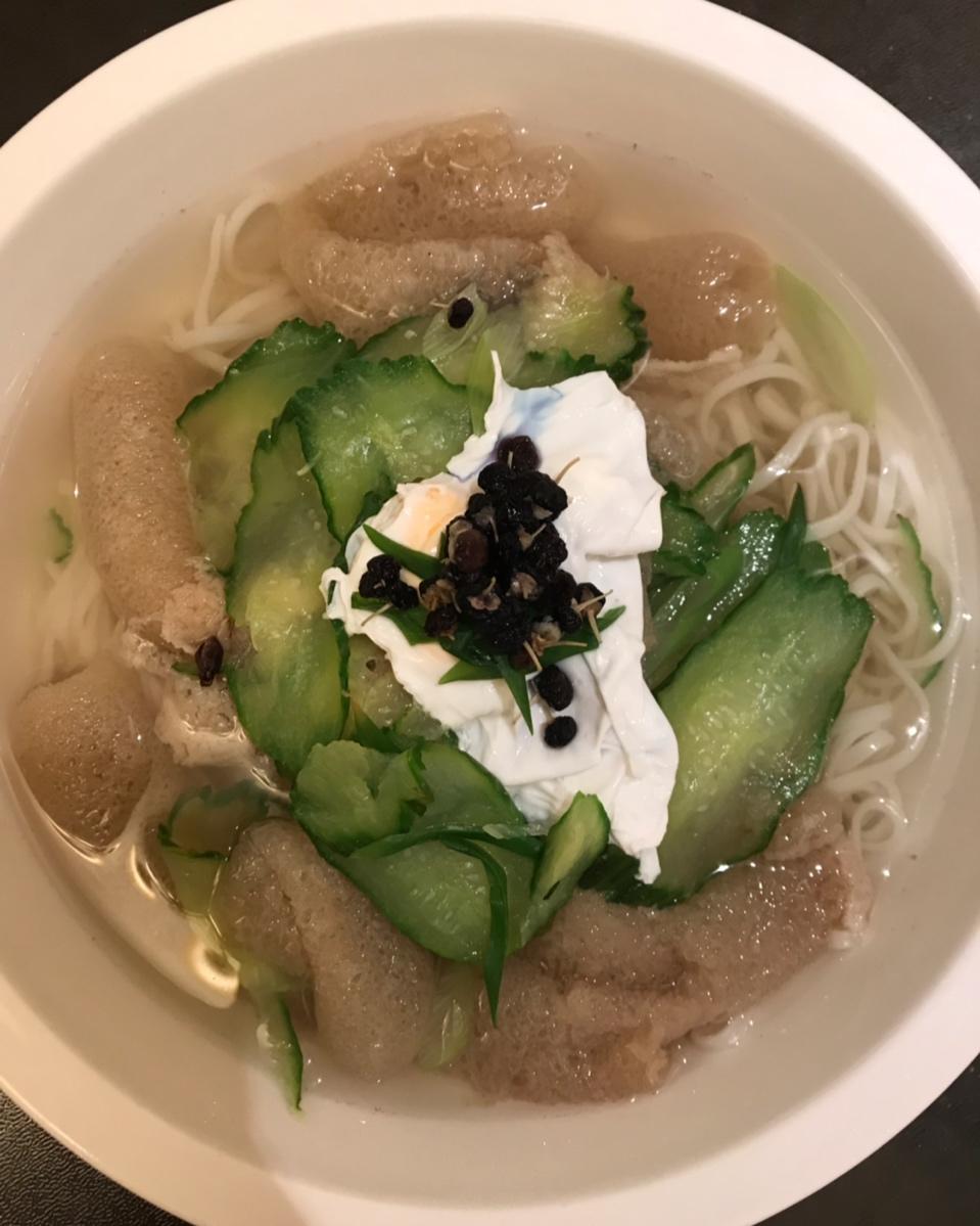 起床了小猫咪