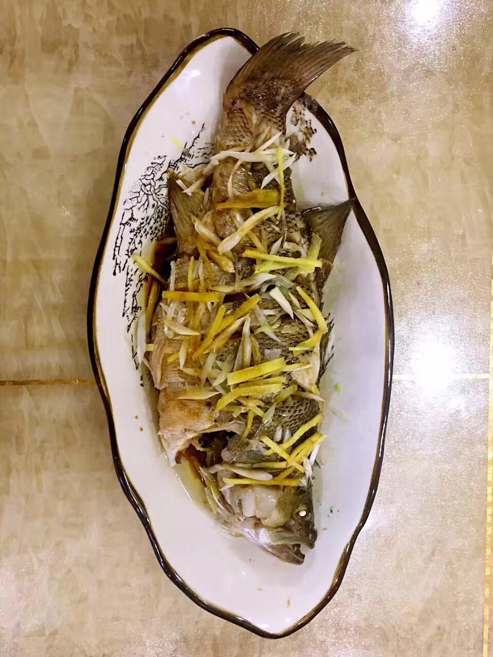 清蒸鲈鱼