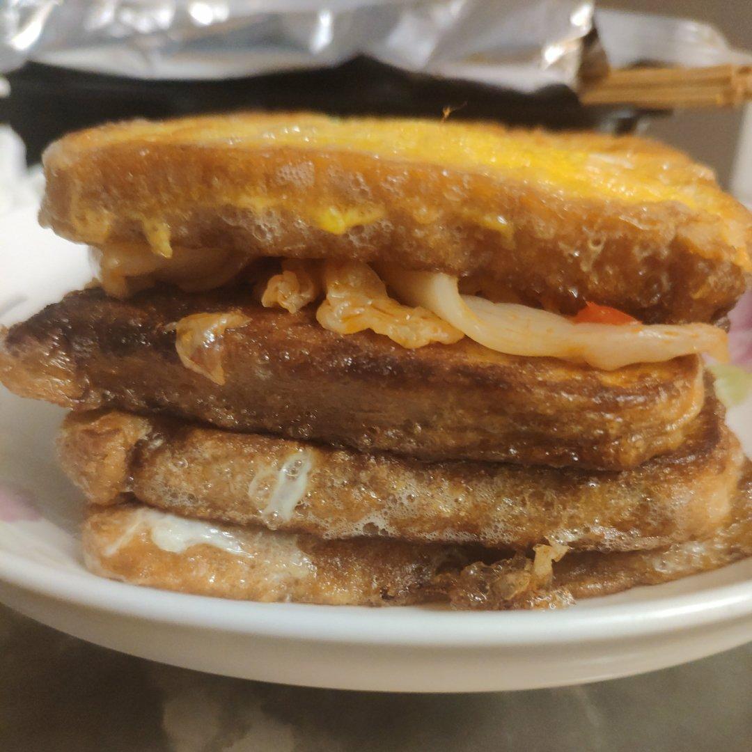 鸡蛋香煎面包片