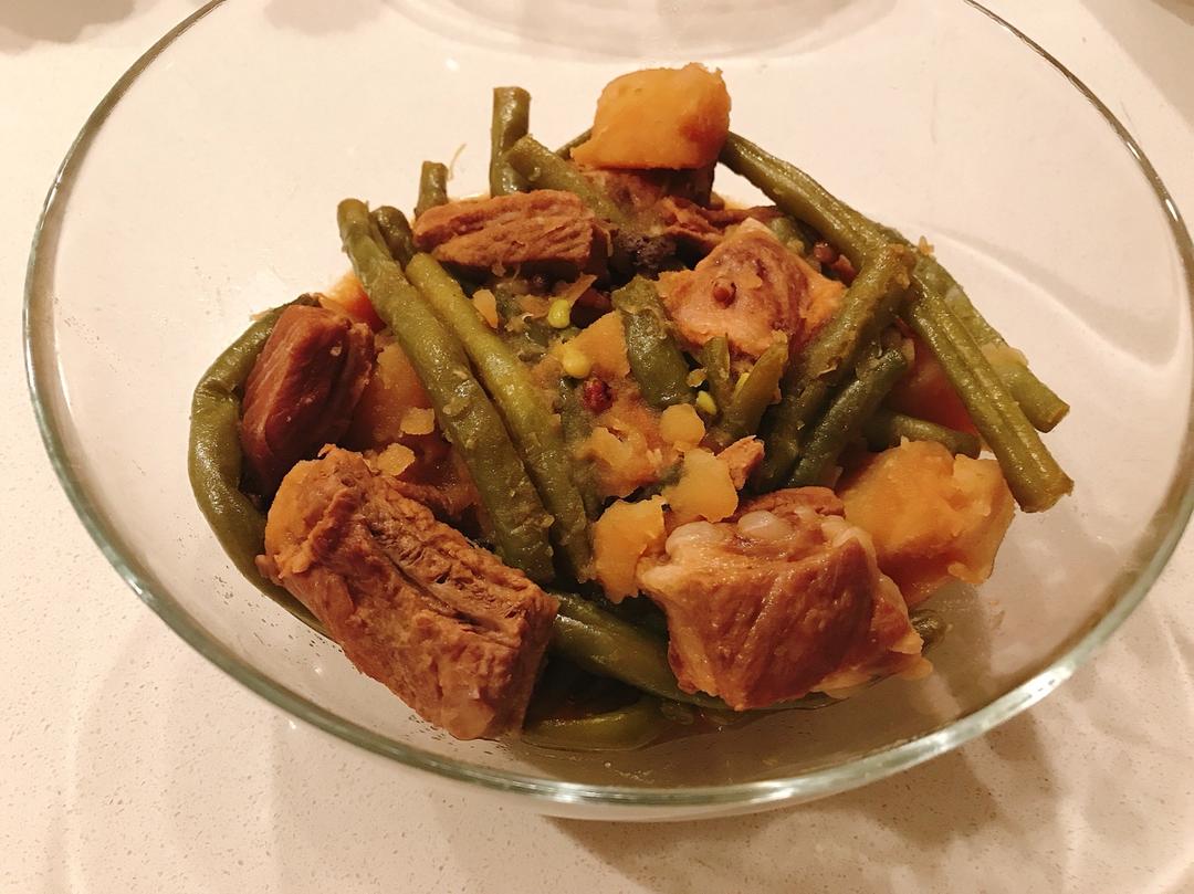 正宗排骨豆角土豆