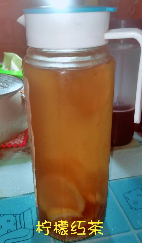 不涩的柠檬红茶