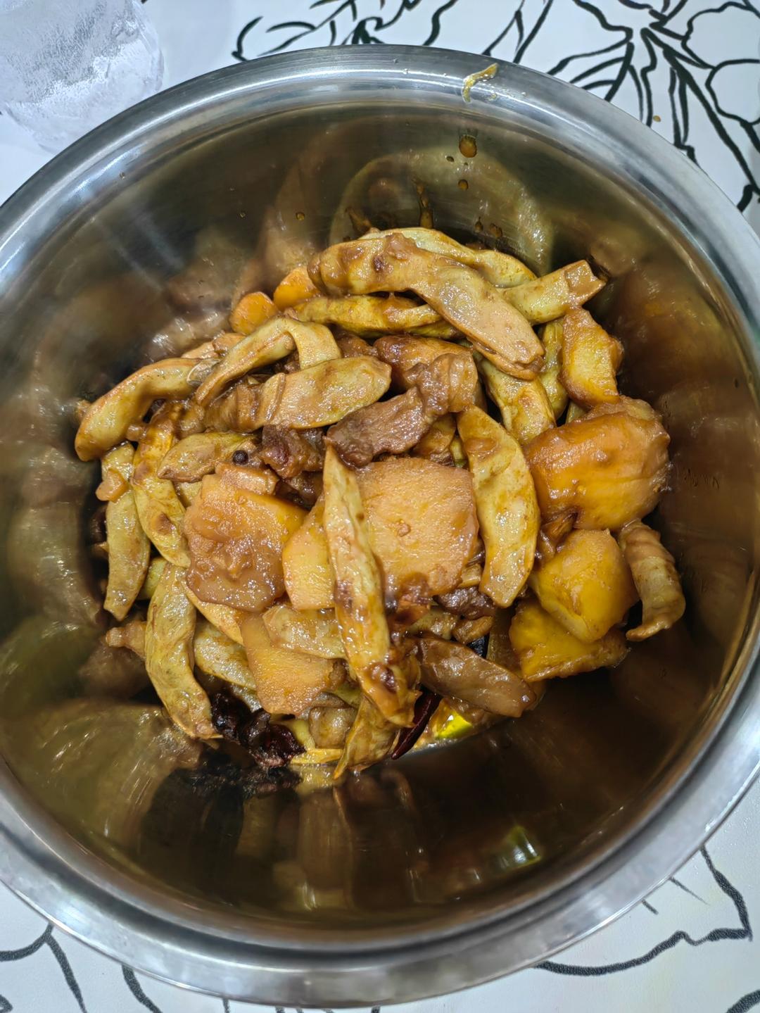 不吃两碗饭你找我！东北做法 酱炖芸豆土豆五花肉