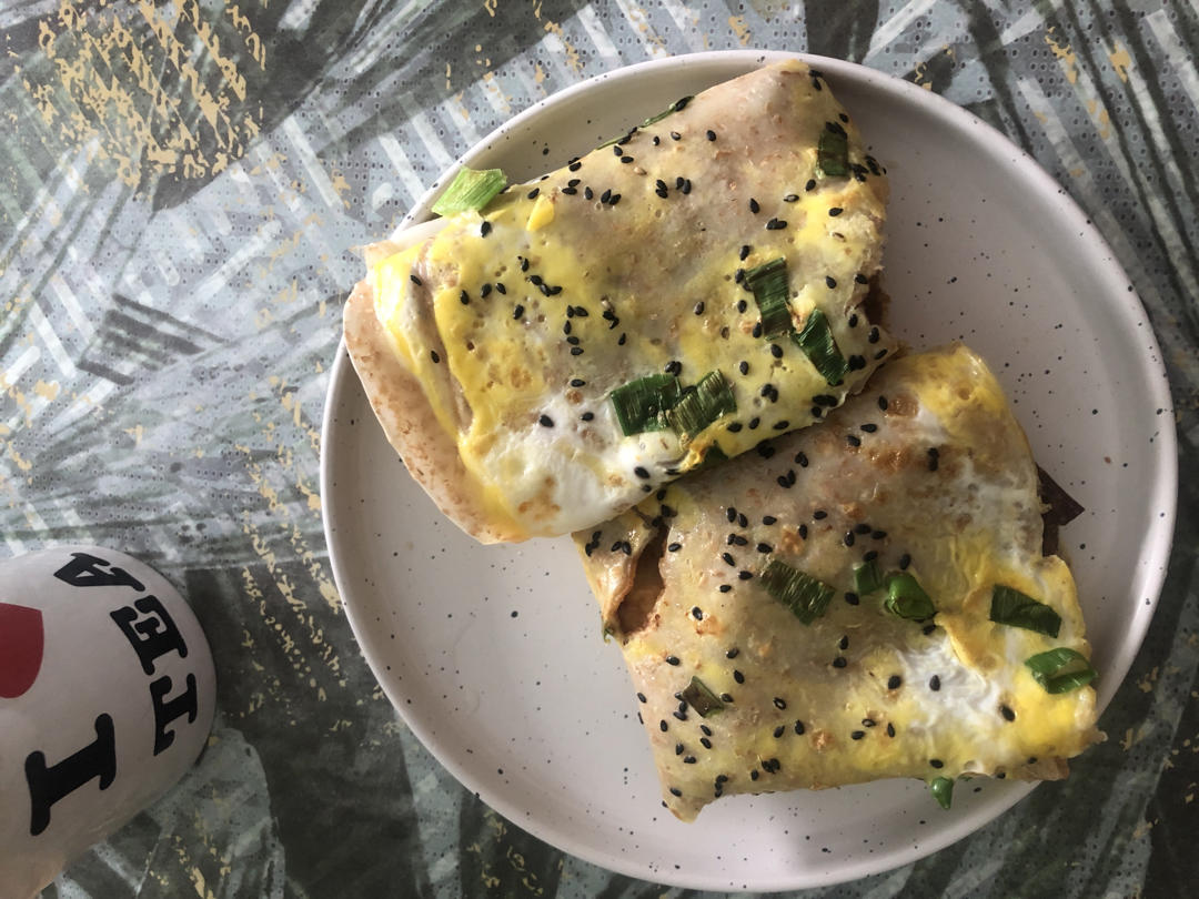 秒杀早餐摊不破皮大煎饼，步骤超详细