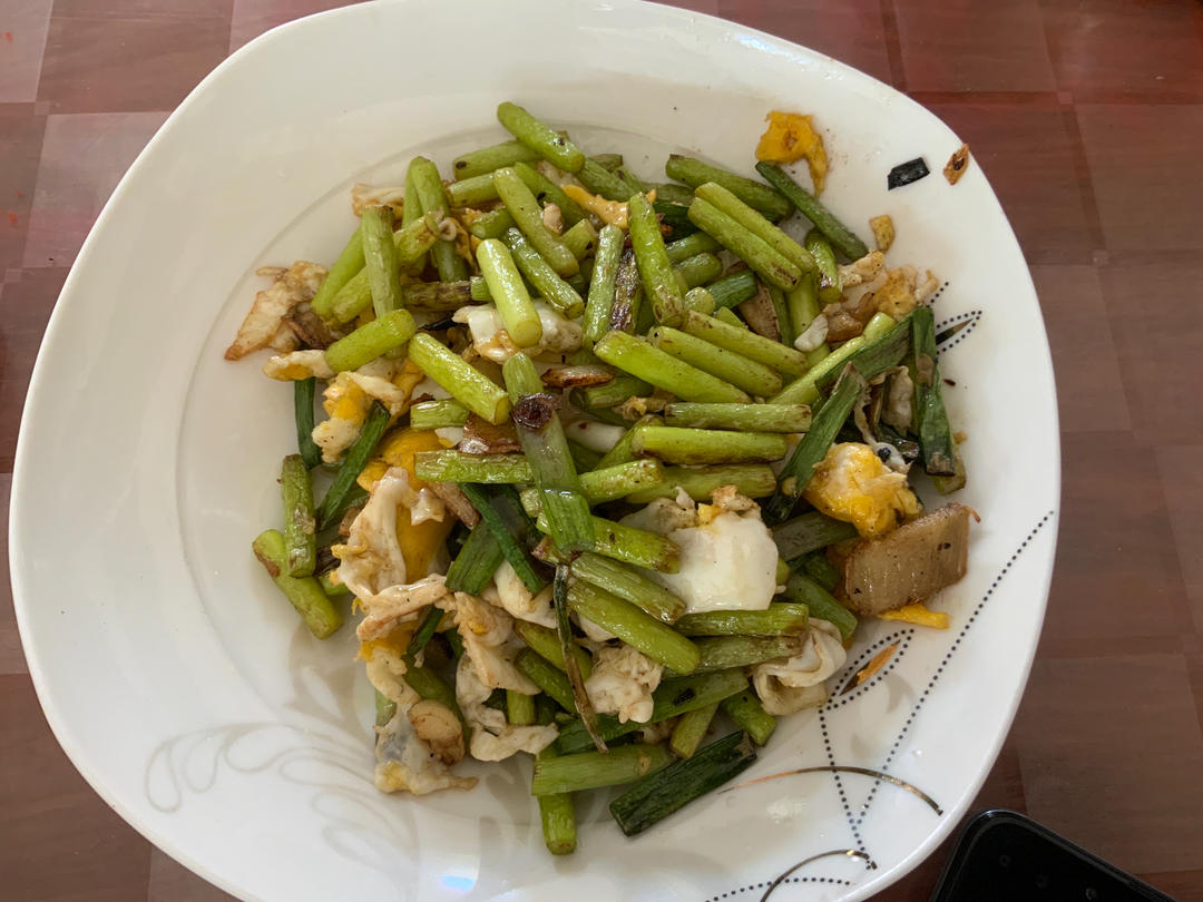 两分钟做好蒜苔炒鸡蛋