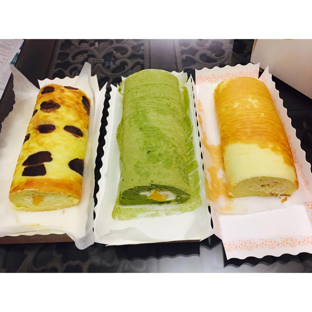 《Tinrry下午茶》教你做基础原味蛋糕卷