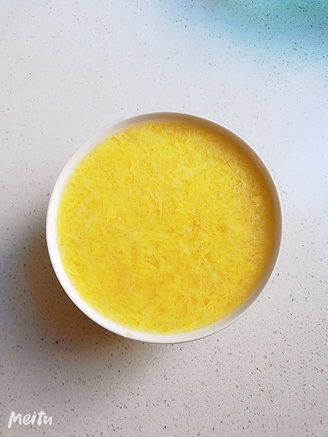 一碗漂亮又鲜嫩无比的基础蛋花汤