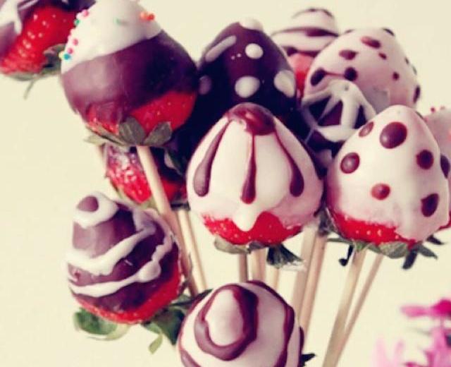 巧克力草莓棒棒糖