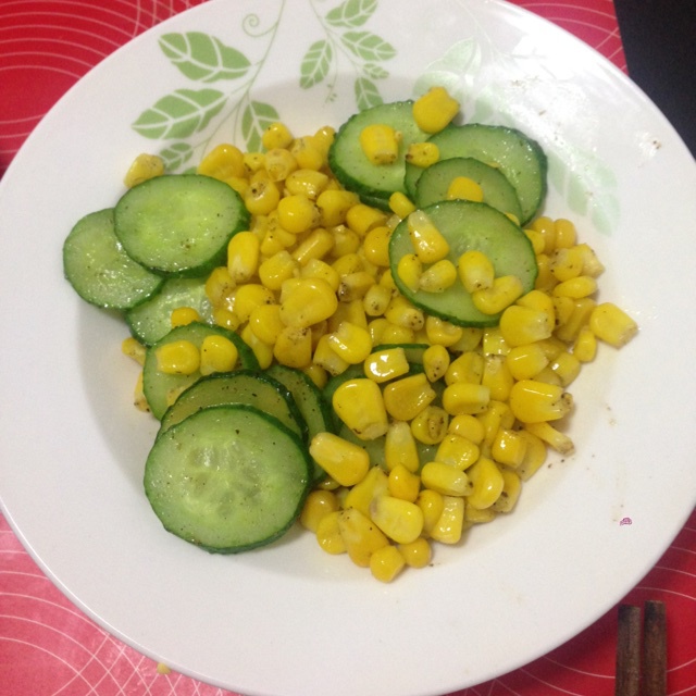 胡萝卜玉米炒黄瓜