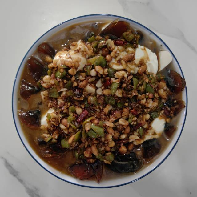 皮蛋拌豆腐