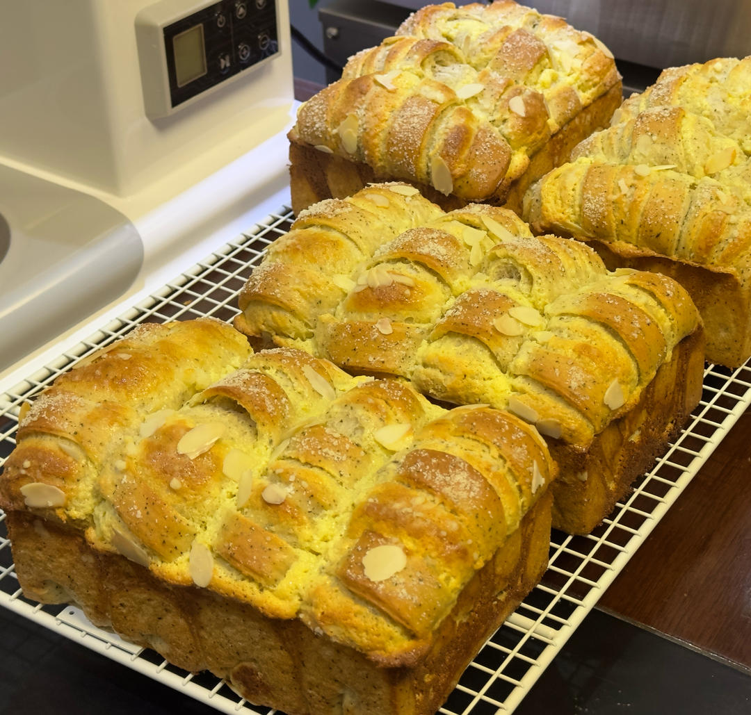 红茶奶酥面包