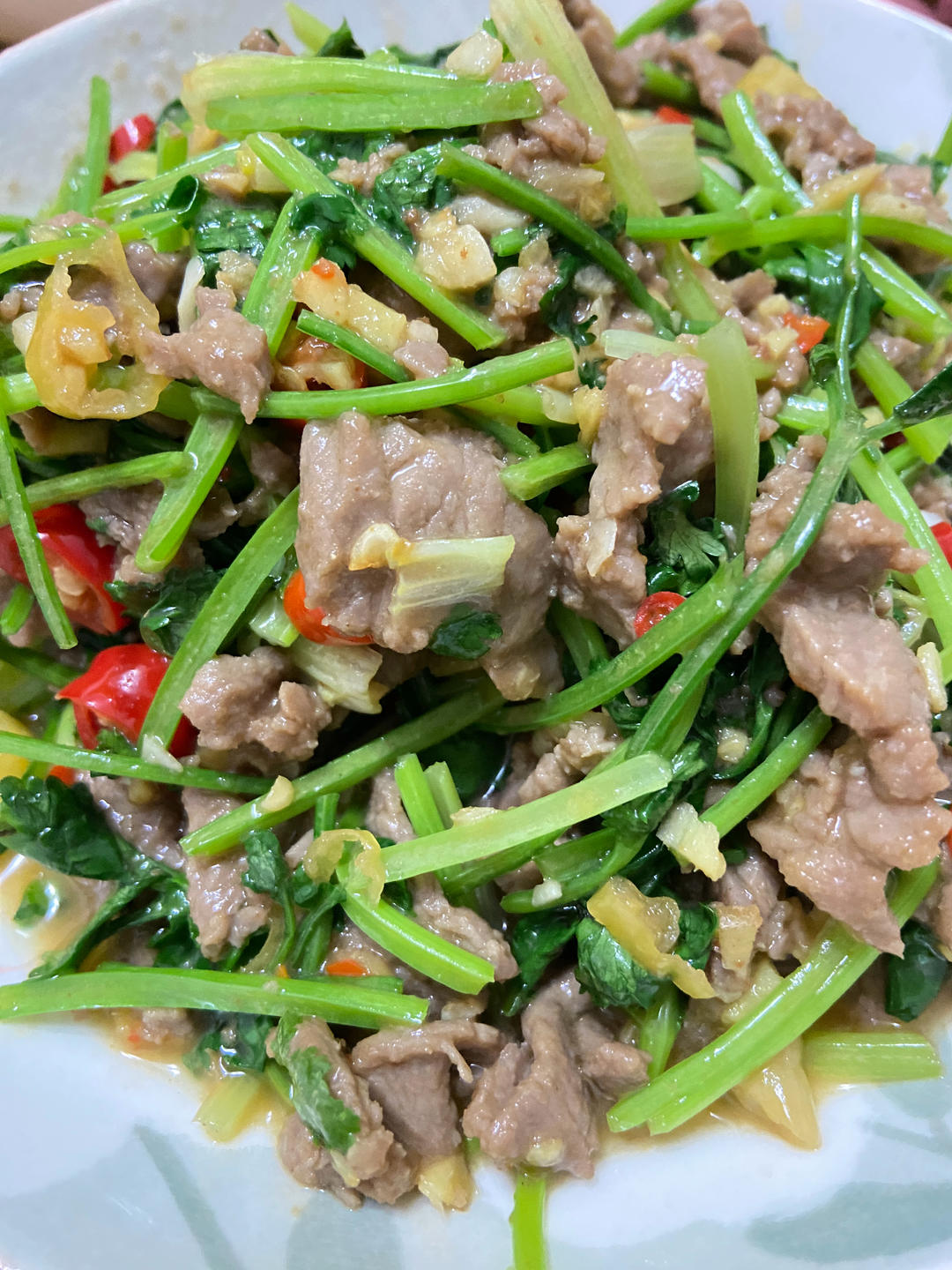 小炒黄牛肉，肉嫩味香！太好吃了简直是米饭杀手！