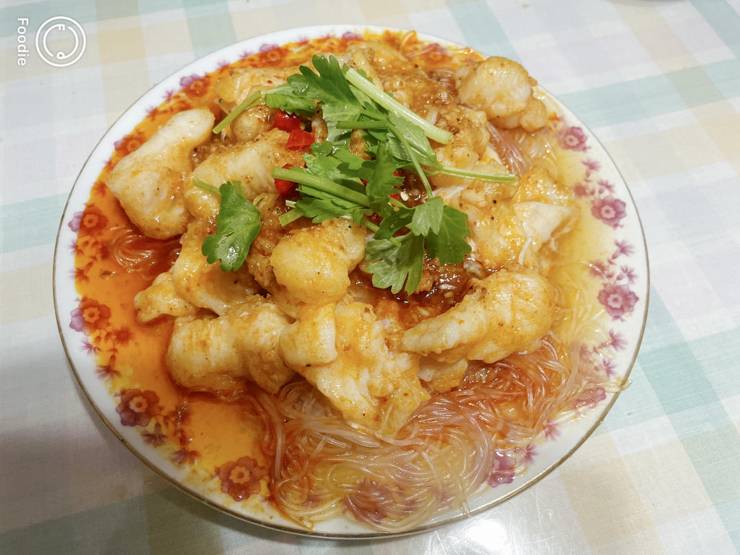 15分钟搞定【蒜蓉粉丝蒸龙利鱼】，入夏前多吃它准能瘦！