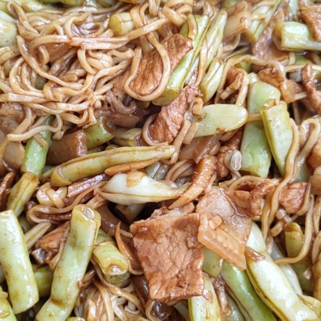 豆角焖个面