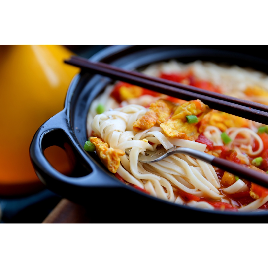 塔吉锅西红柿鸡蛋焖面