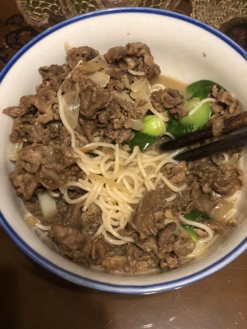 快手的老北京风味-羊肉汆面