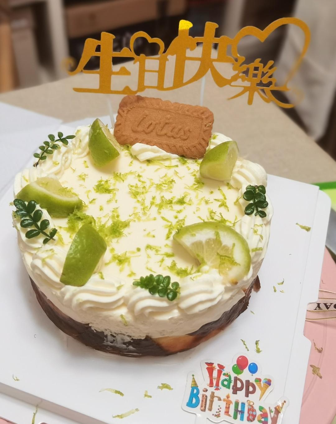 柠檬巴斯克蛋糕🍋清新的口感，好看又好吃😋