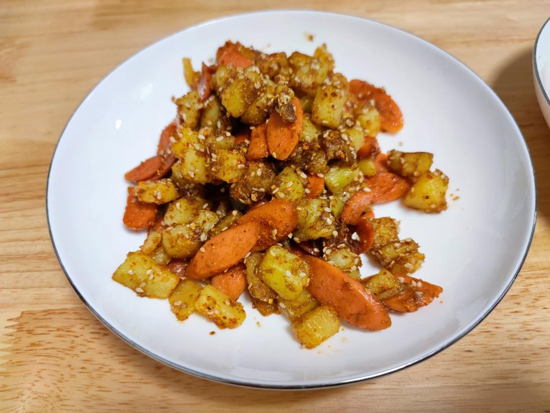 孜然火腿土豆丁