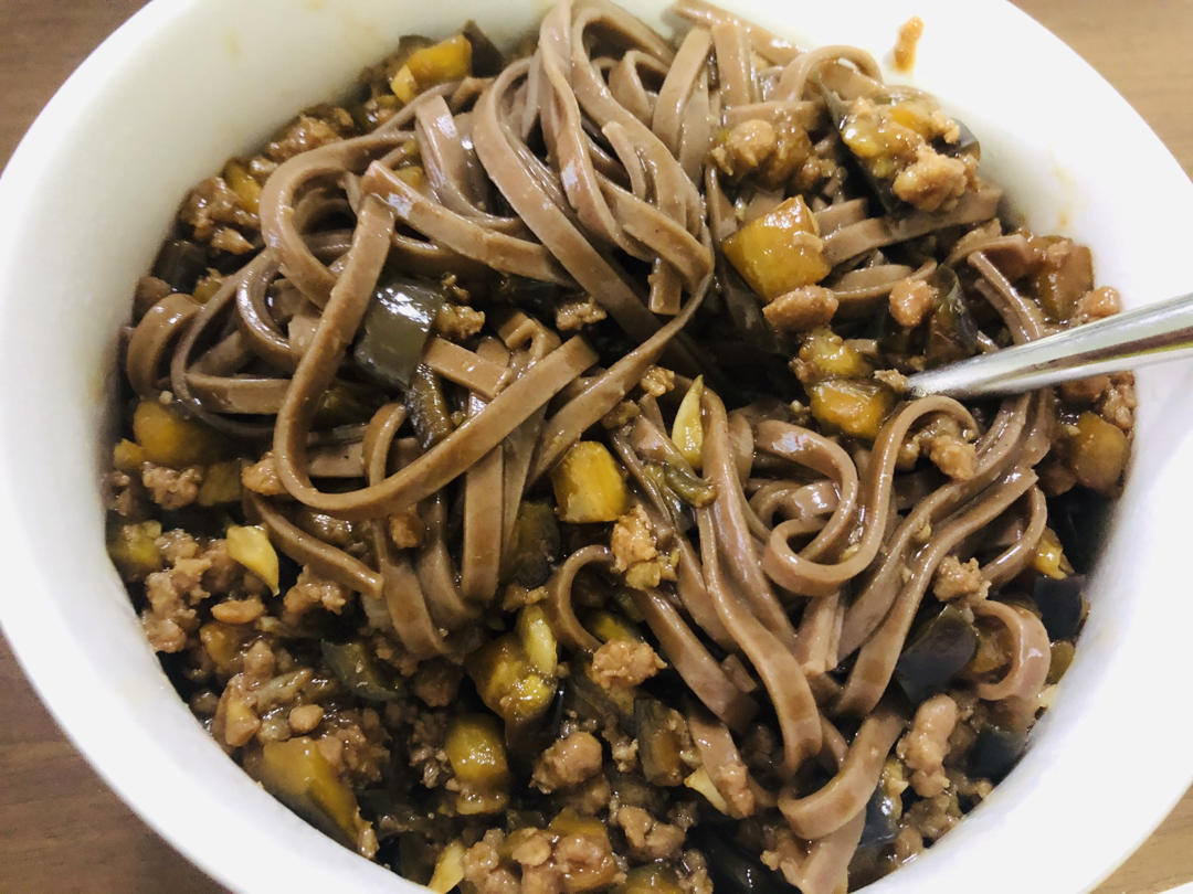 茄丁肉沫面