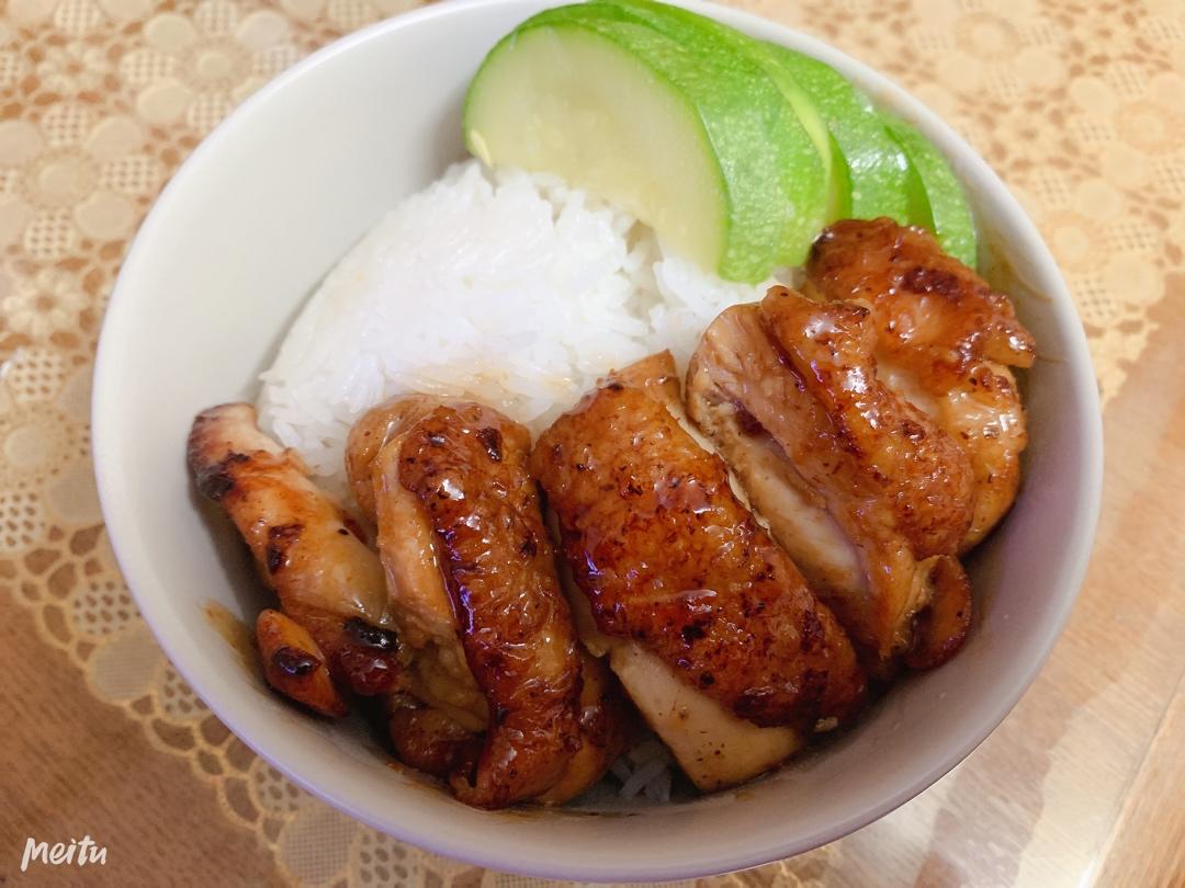 小玉bobo做的鲜嫩多汁的照烧鸡腿饭