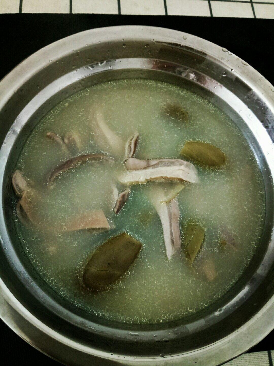 玉 做的青果炖猪肚(去胎毒良方)