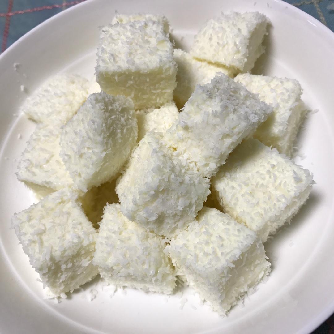 椰蓉牛奶小方