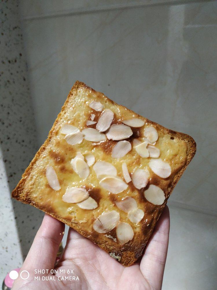 现烤芝士厚吐司