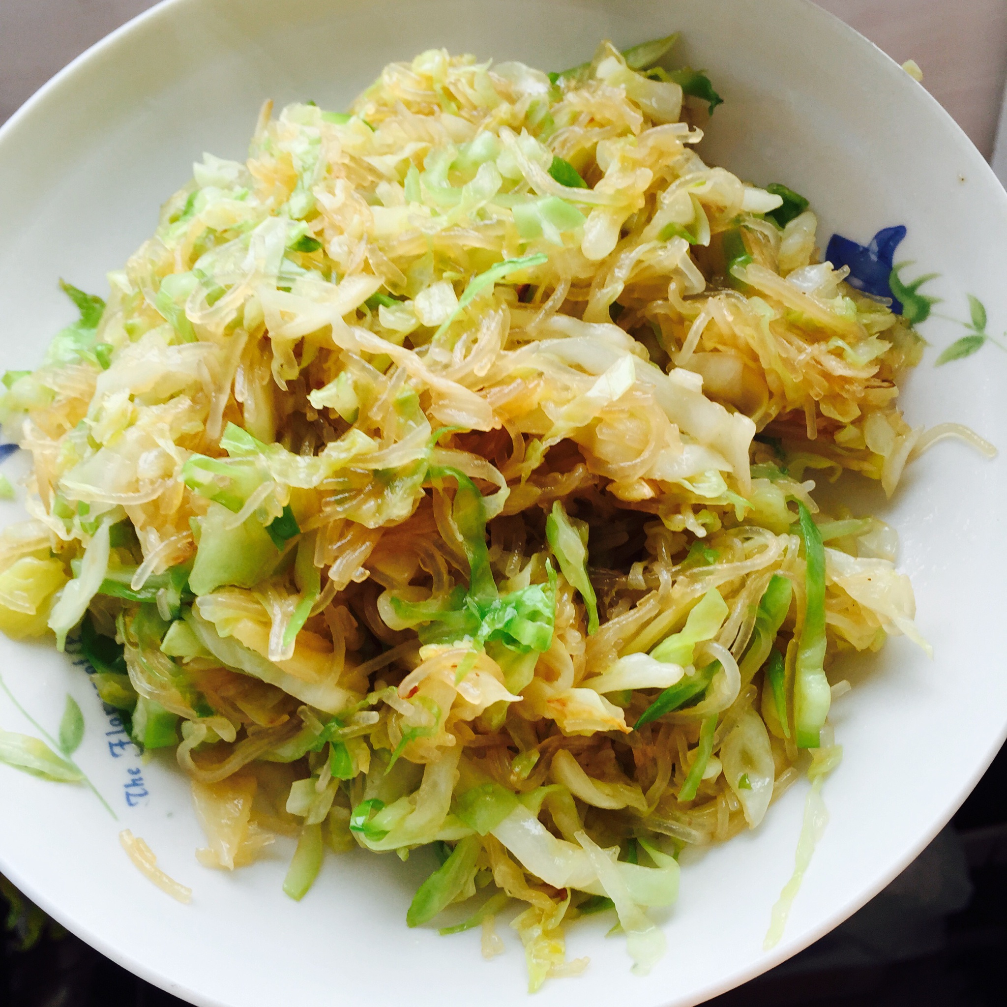 卷心菜炒粉丝 Glass noodles with Cabbage