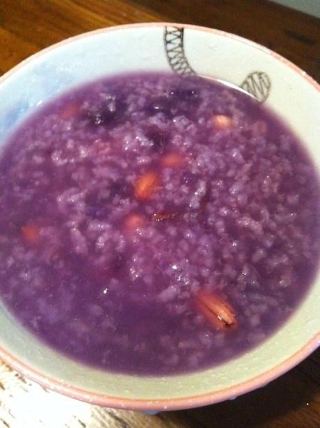 花生紫薯粥的做法