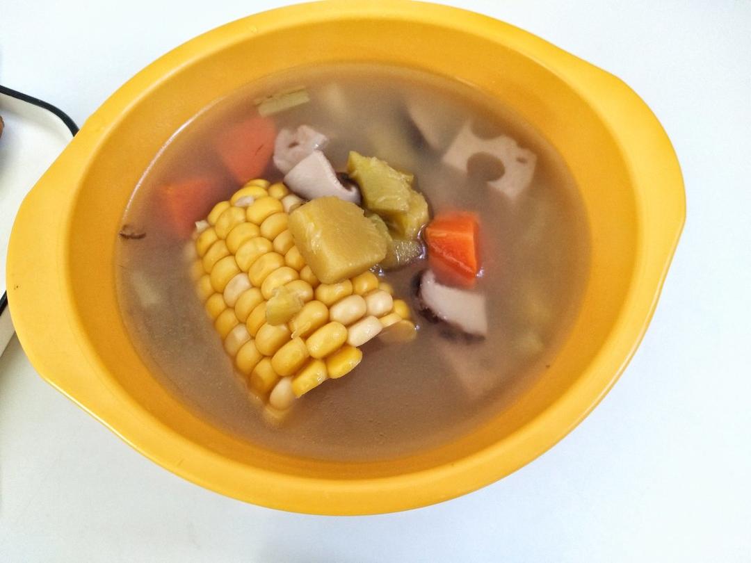 香菇玉米素蔬养生汤 没难度