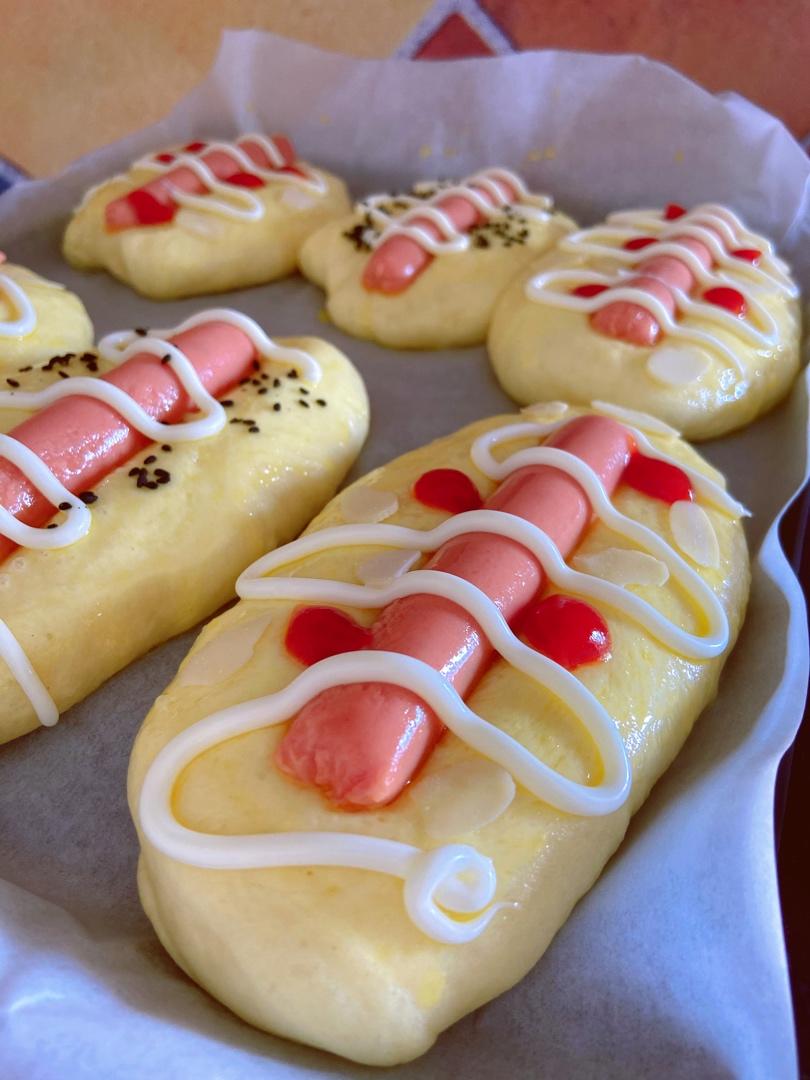 tt姐的美食做的香肠面包卷