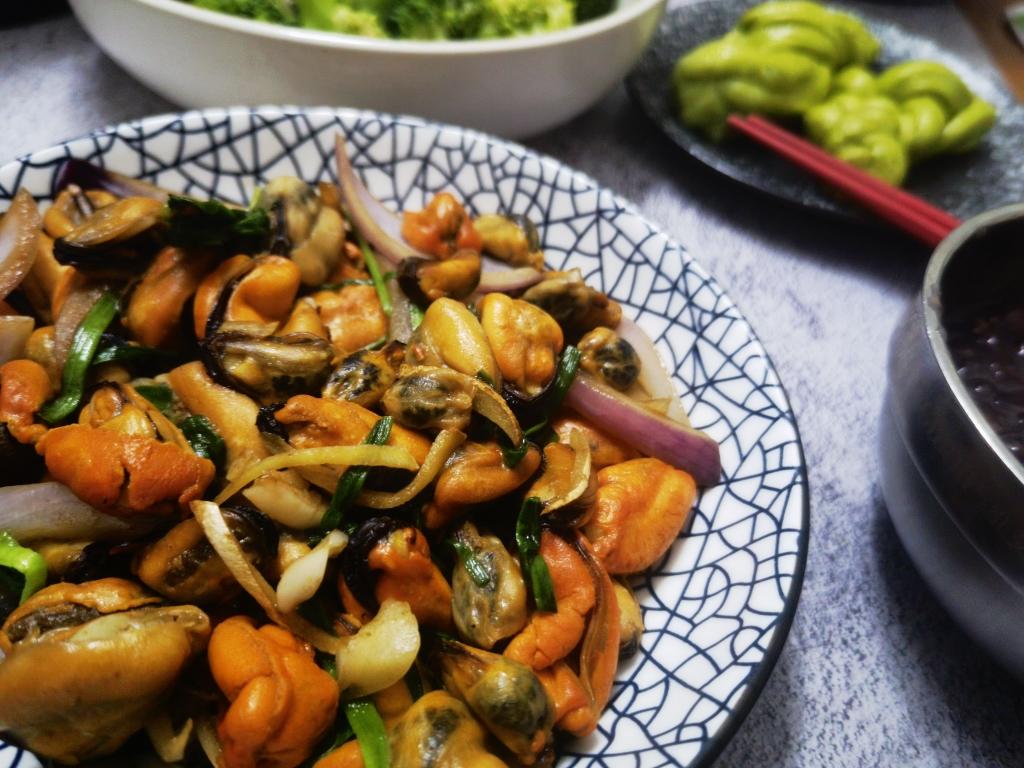 家常菜系列——葱蒜炒海虹（青口）