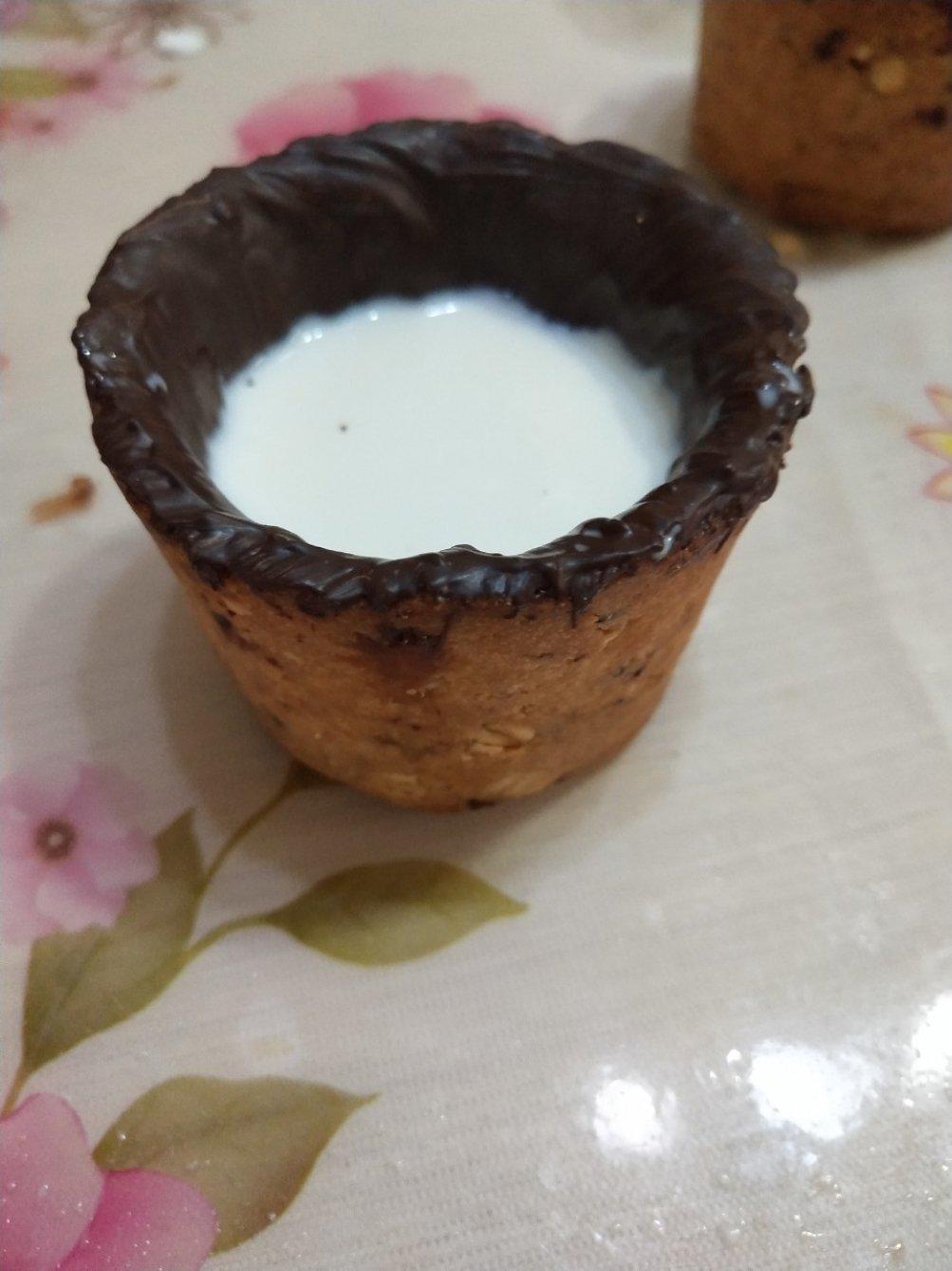 【视频食谱】巧克力燕麦曲奇杯