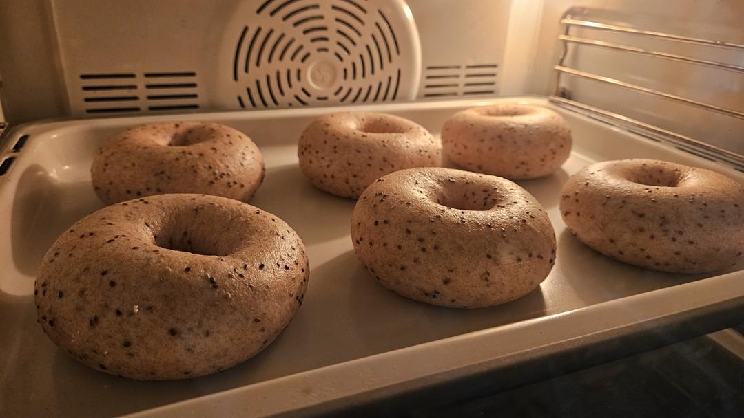 无油无糖全麦奇亚籽贝果