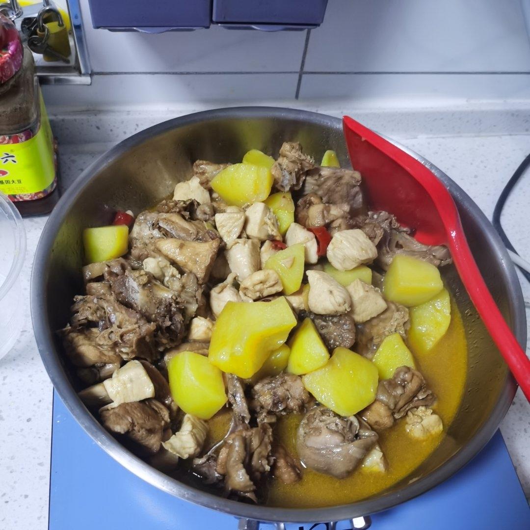 鸡腿炖土豆 上桌秒空盘 汤都喝干了！