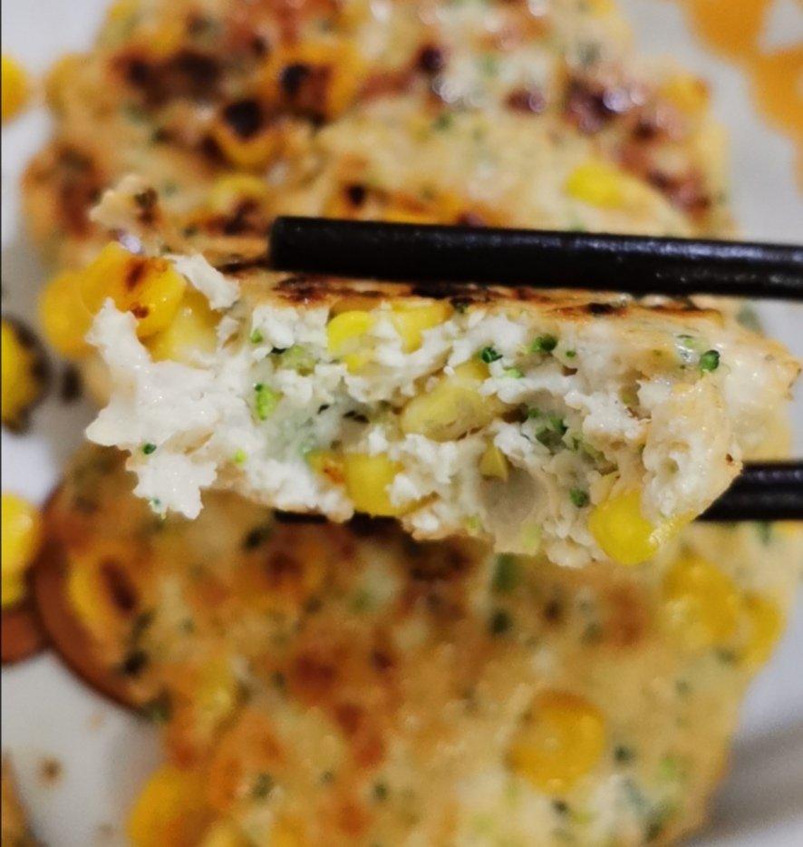 减肥餐：香煎鸡胸肉饼