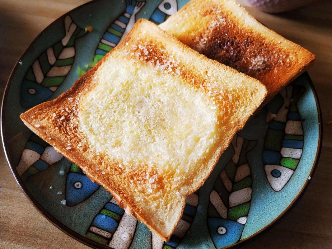 【秒杀烧烤店!!幸福感爆棚的【烤面包片】夹心吐司的超神仙吃法!!!图