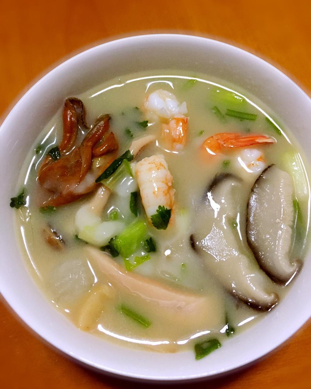 猴小尾白做的咸圆子(阳江特色小吃)