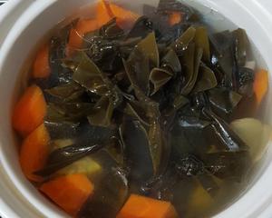 海带玉米胡萝卜排骨汤的做法 步骤7