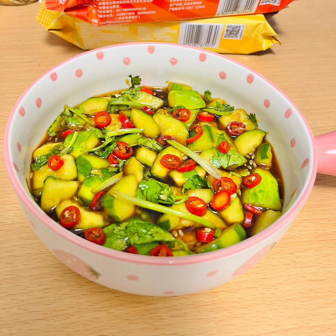 赞不绝口拍黄瓜🥒