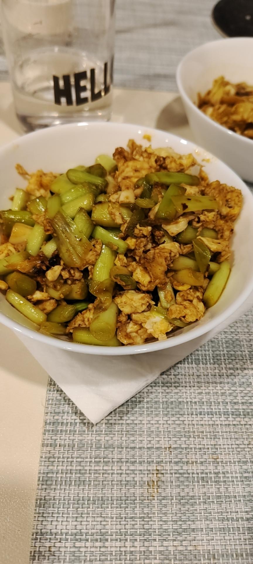 超级下饭蒜苗炒蛋