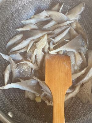 超级简单的平菇炖豆腐的做法 步骤4