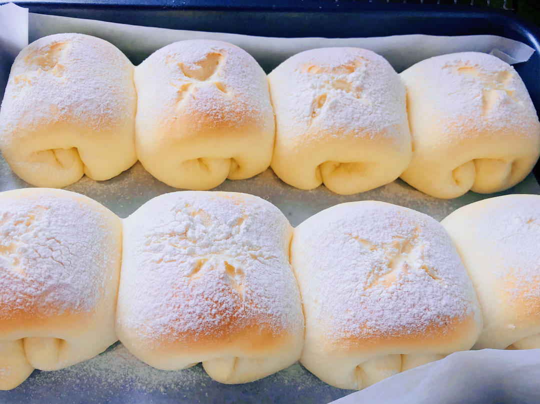 奶香芝士云朵面包