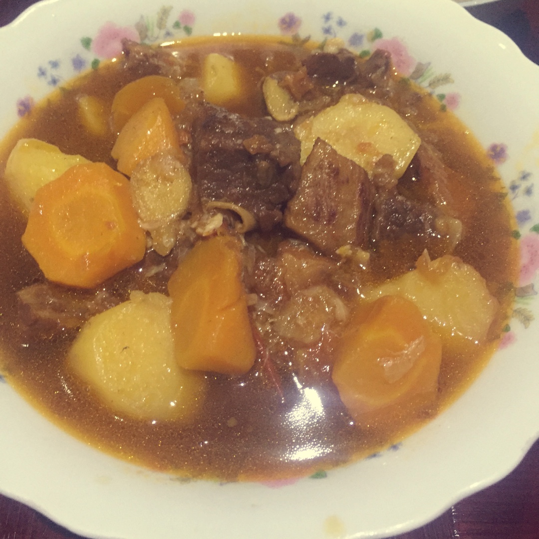 一个话唠包教包会的香浓红烩牛腩